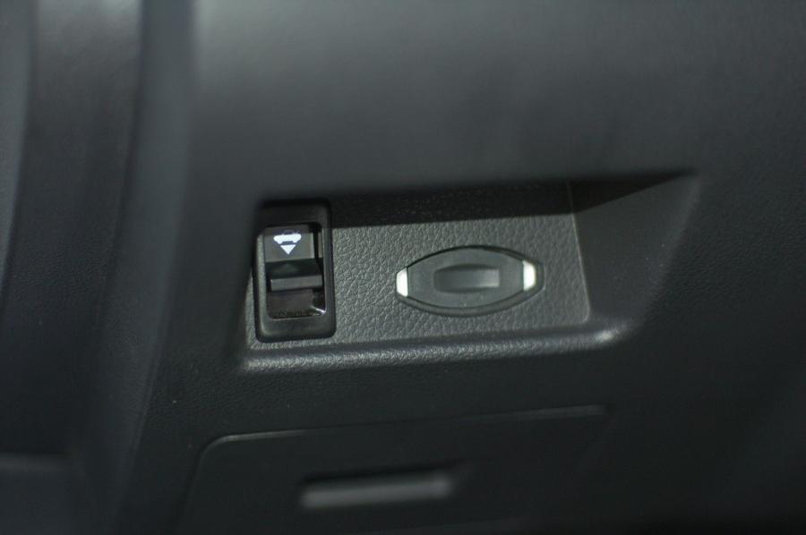  Nissan Altima Coupe 2.5S 2008 года  (фото 9 из 50)